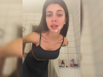 Roxysh bongacams stream image