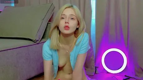 StarrShinee stripchat stream image