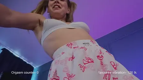 milly_shy stripchat stream image