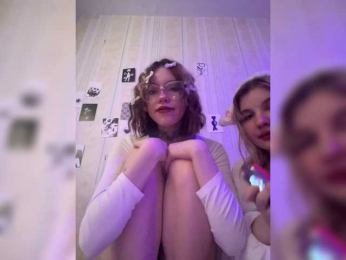 Molly-and-Ewa bongacams stream image