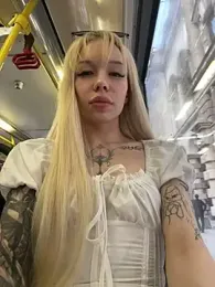 babydolll stripchat stream image