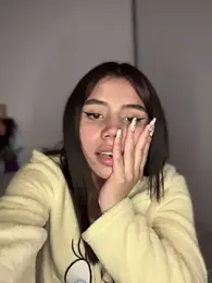 Laura-Khalifa stripchat stream image