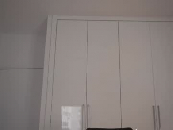 kriss0leoo chaturbate stream image