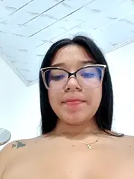 -VICKKY stripchat stream image
