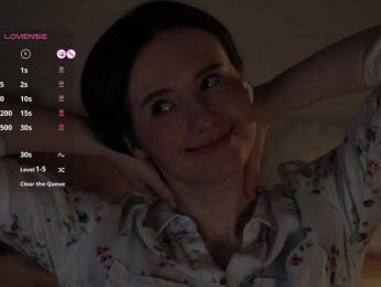 MissEssie bongacams stream image