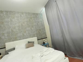 ehotlovea chaturbate stream image