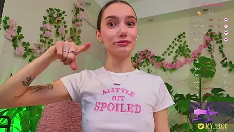 MyLou_ stripchat stream image