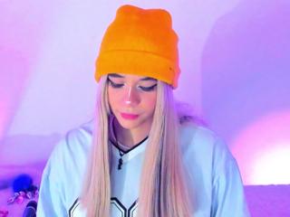 Scarlet Bridge flirt4free stream image