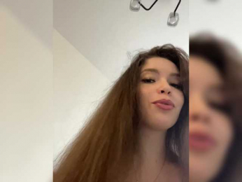 YourLadyyy bongacams stream image