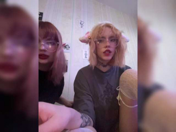 Molly-and-Ewa bongacams stream image