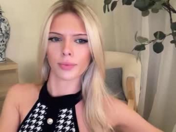 mishapalmer chaturbate stream image