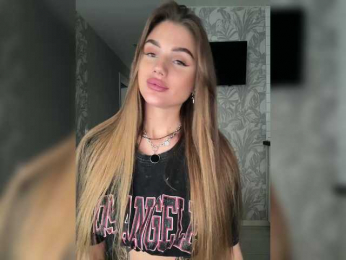 SweetyMia bongacams stream image