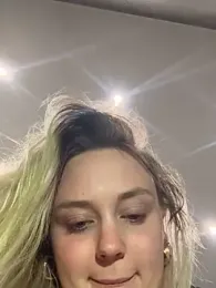 CherryEmmy stripchat stream image