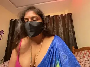 LouleyRanii stripchat stream image