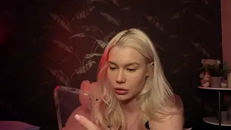 Lolly_girll stripchat stream image