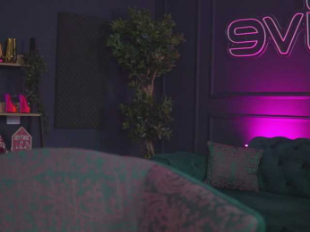 RaquelleVon bongacams stream image