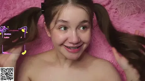 AmiLewis stripchat stream image