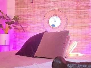 lady-brownn camsoda stream image