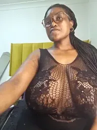 Bustygoddess32 stripchat stream image