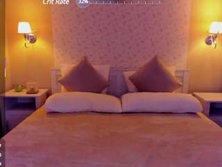 lexi-split camsoda stream image