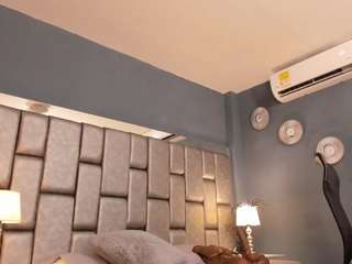 atinxnaugthy camsoda stream image