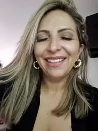 _Abril-Office1 stripchat stream image