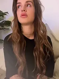 EmiliaCatalina stripchat stream image