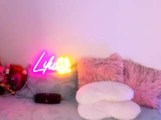 liliimoon camsoda stream image