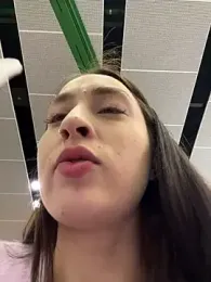 Holly_Play stripchat stream image