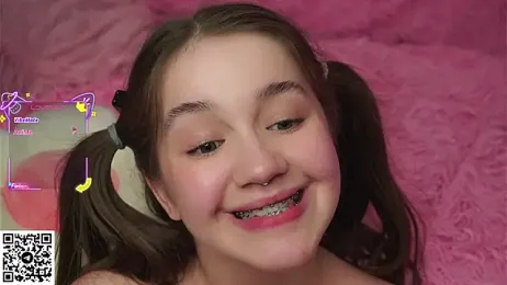 AmiLewis stripchat stream image