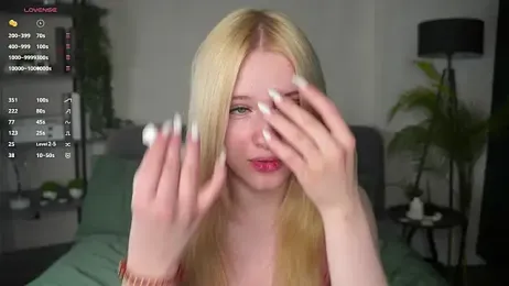 EdlaHewell stripchat stream image