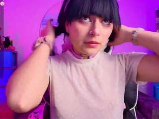 marceliinee camsoda stream image