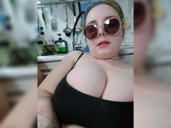 Red-rooms bongacams stream image