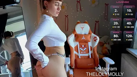 LolyMolli stripchat stream image