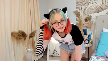 CoralineYoung stripchat stream image