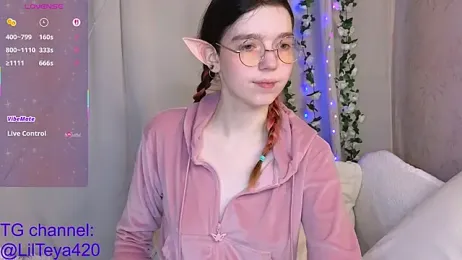 LilTeya stripchat stream image