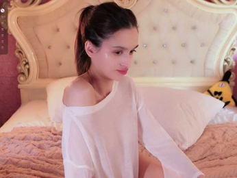 Enchantressss bongacams stream image