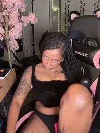 Your_Paris stripchat stream image