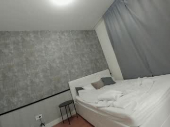 ehotlovea chaturbate stream image