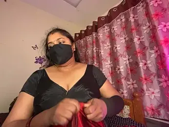 LouleyRanii stripchat stream image