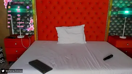 VallerieJones stripchat stream image