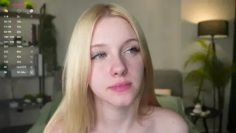 EdlaHewell stripchat stream image