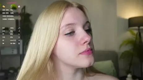 EdlaHewell stripchat stream image