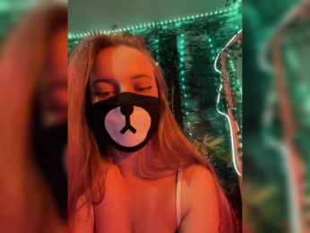 -Summer- bongacams stream image