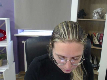 Soft-Zoey bongacams stream image