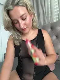 MileySummer stripchat stream image