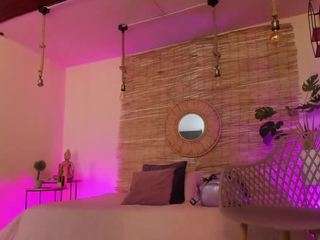 lady-brownn camsoda stream image