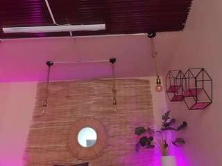 lady-brownn camsoda stream image