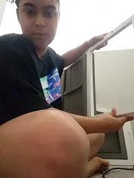 cinnaminnie stripchat stream image