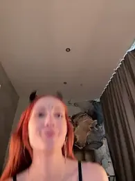 MeryWeaver stripchat stream image